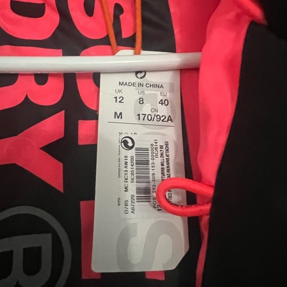 SUPERDRY Snow Action ski / snowboard jacket - new - Picture 8 of 11